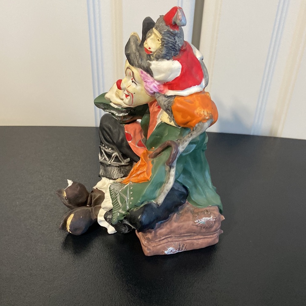 Clown Collection -Resin Figure - Picture 2 of 6